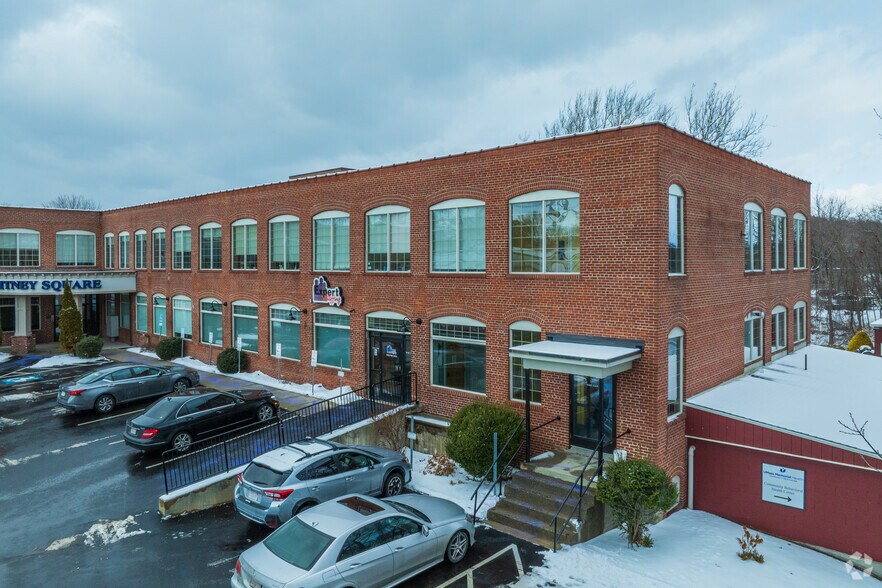 More Photos Of 40 Spruce St, Leominster Medical For Lease