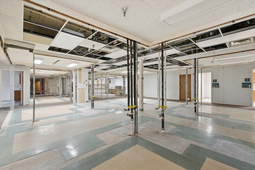 More Photos Of 3740 W Sylvania Ave, Toledo Medical For Sale