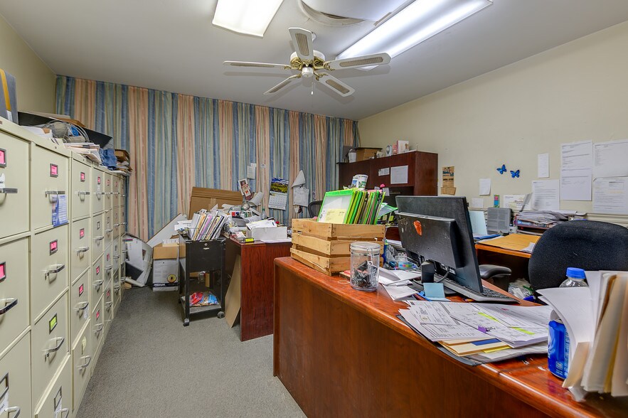 More Photos Of 2154 Irving Blvd, Dallas Light Distribution For Lease
