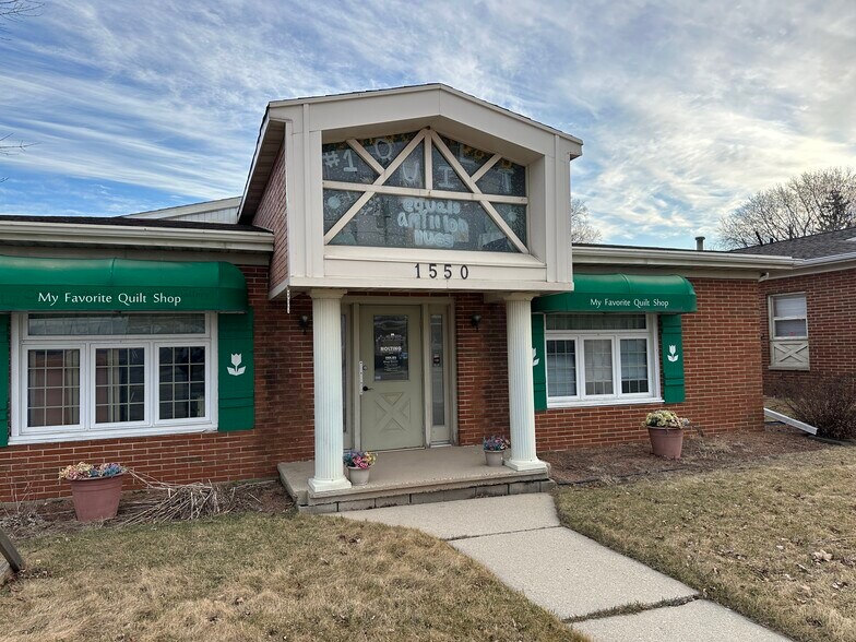 Primary Photo Of 1550 Dousman St, Green Bay Storefront Retail Office For Sale