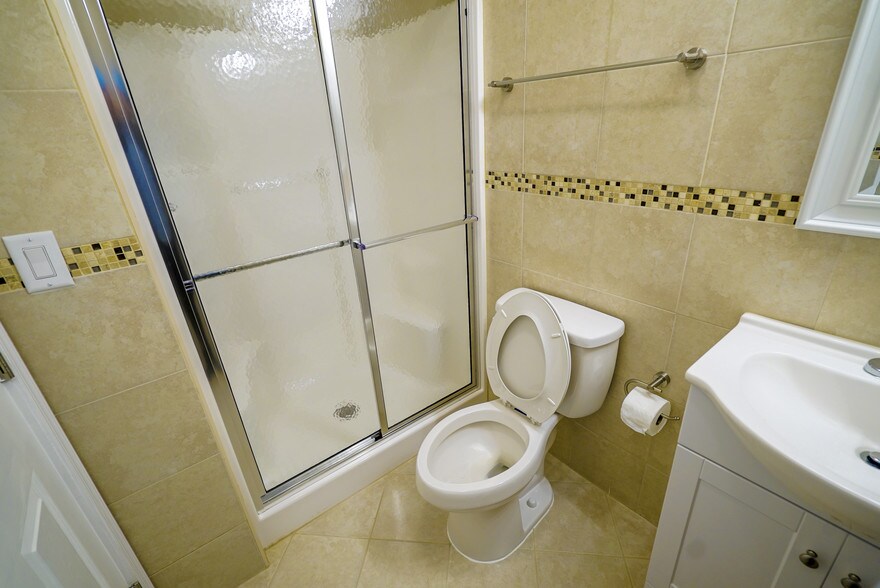 More Photos Of 1802 E Huntingdon St, Philadelphia Apartments For Sale