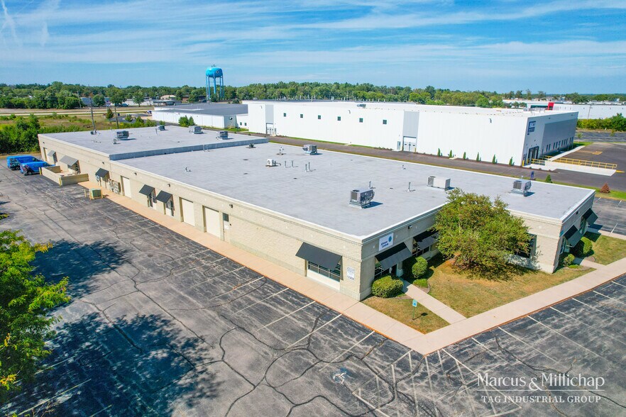 More Photos Of 9934 N Alpine Rd, Machesney Park Warehouse For Lease