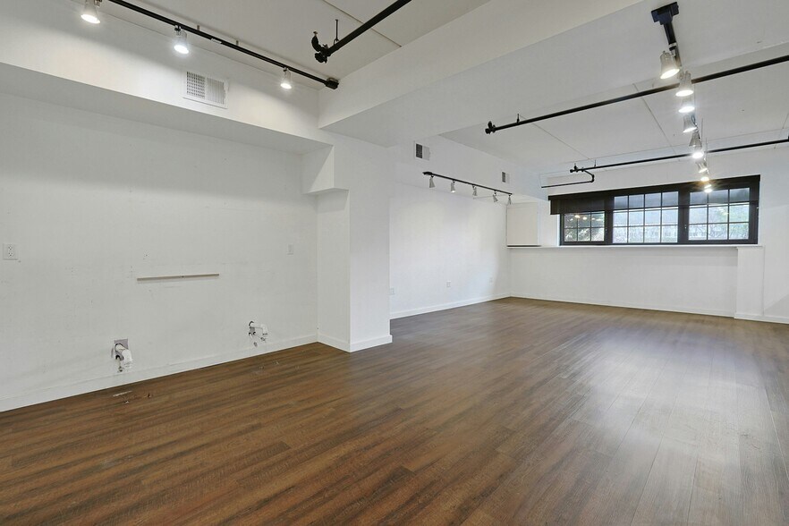 More Photos Of 74 Lafayette Ave, Suffern Storefront Retail Office For Lease