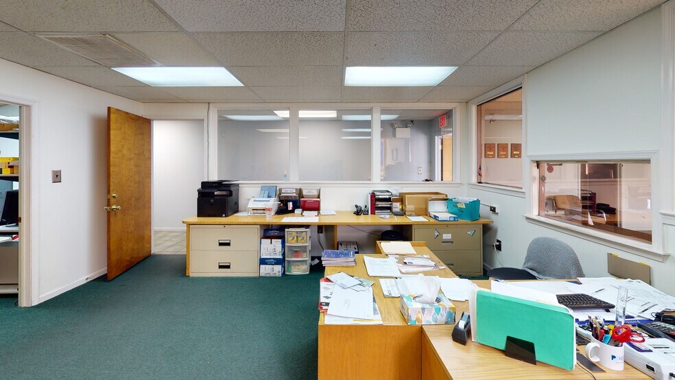 More Photos Of 1085 Industrial Blvd, Southampton Manufacturing For Sale