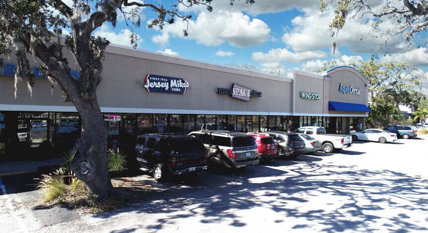 More Photos Of 33100-33160 U.S. 19 Hwy N, Palm Harbor Storefront For Sale