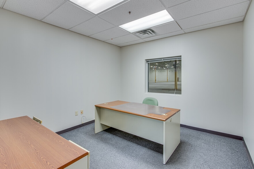 More Photos Of 2600 Buford Hwy, Buford Distribution For Lease