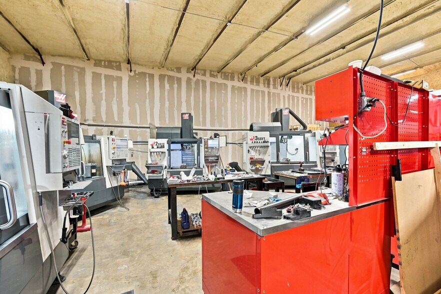 More Photos Of 3535 Dora St, Fort Myers Industrial For Sale