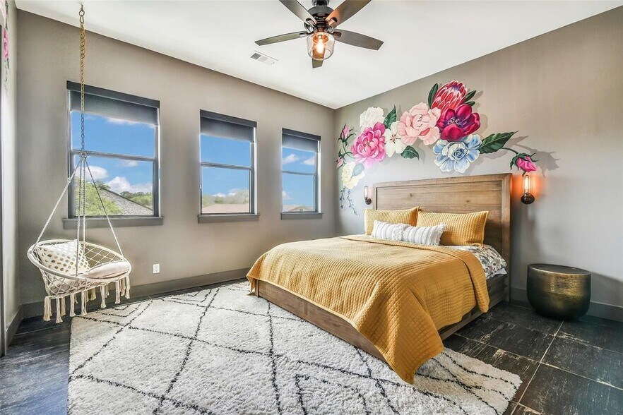 More Photos Of 316 Morningside Dr, Friendswood Loft Creative Space For Sale