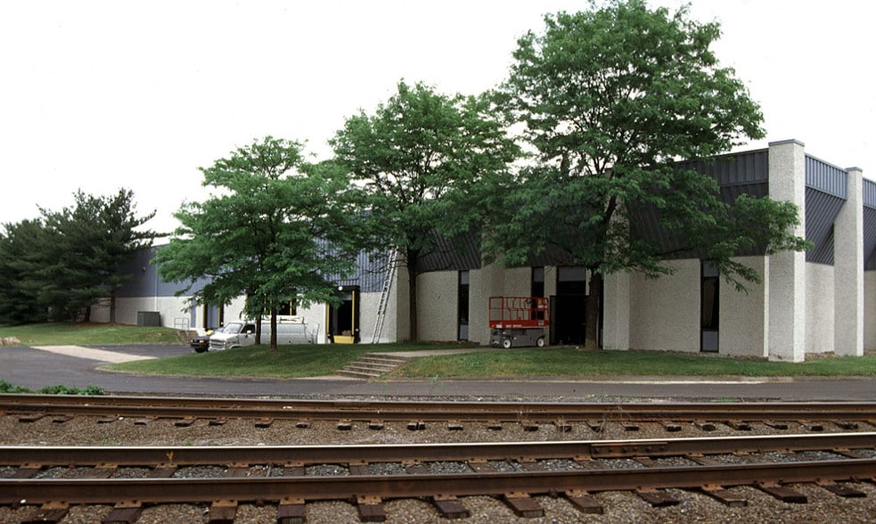 More Photos Of 180 Wheeler Ct, Langhorne Distribution For Lease