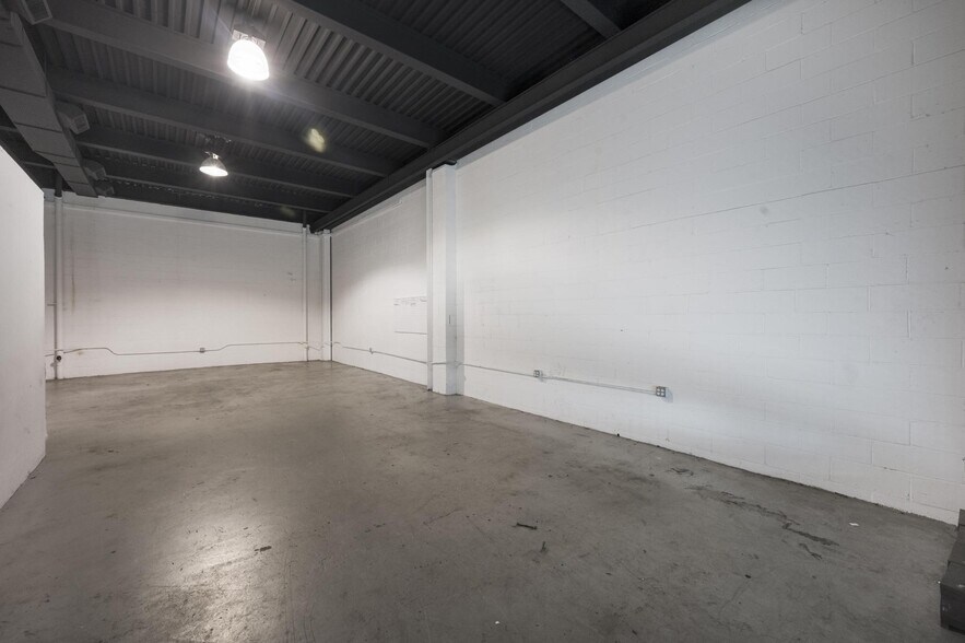 More Photos Of 219 Bond St, Brooklyn Warehouse For Lease