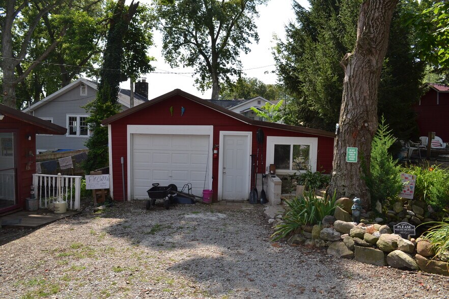 More Photos Of 2373 Untalulti Dr, Monticello Specialty For Sale