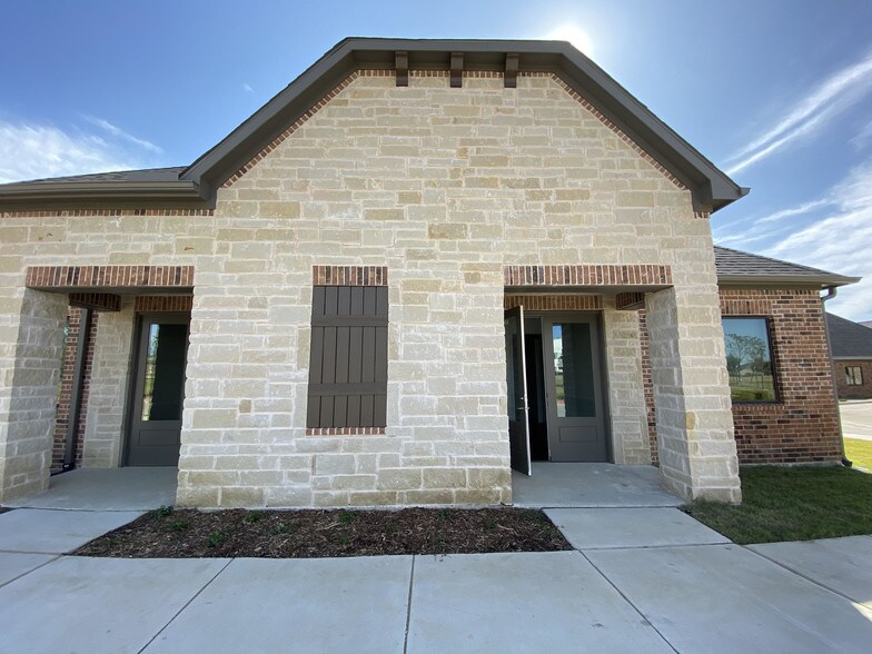More Photos Of 4425 Plano Pkwy, Carrollton Office For Lease