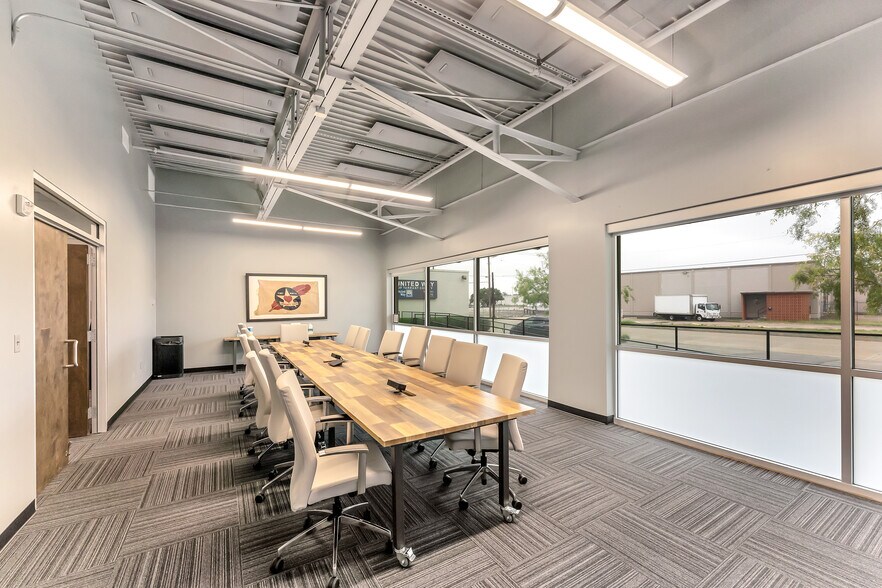 More Photos Of 201 N Rupert St, Fort Worth Office For Lease