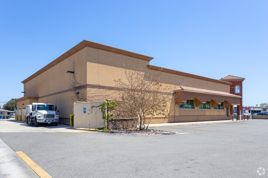 More Photos Of 7001 Westminster Blvd, Westminster Drugstore For Lease