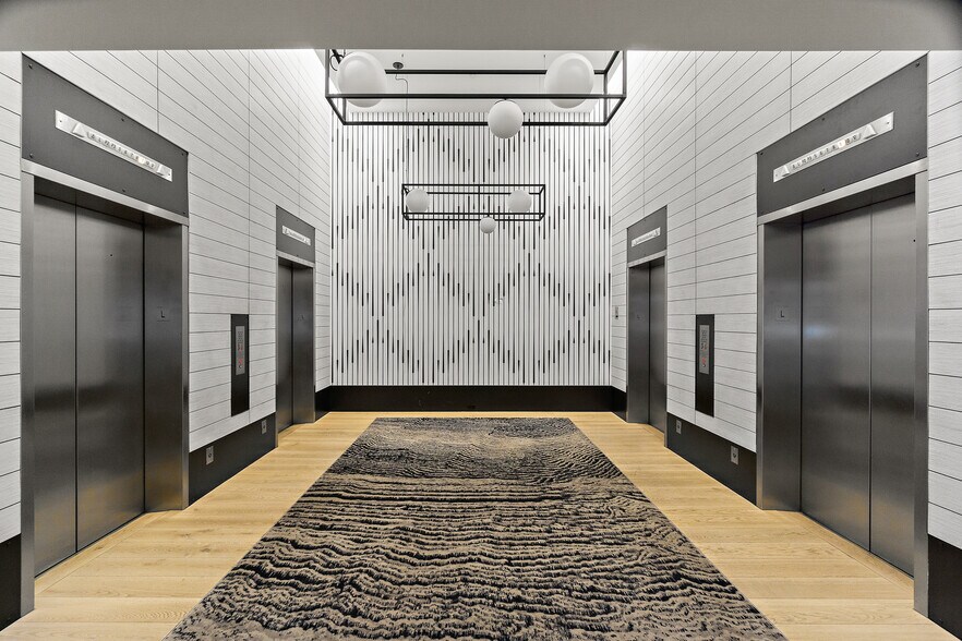 More Photos Of 1001-1011 Western Ave, Seattle Office For Lease