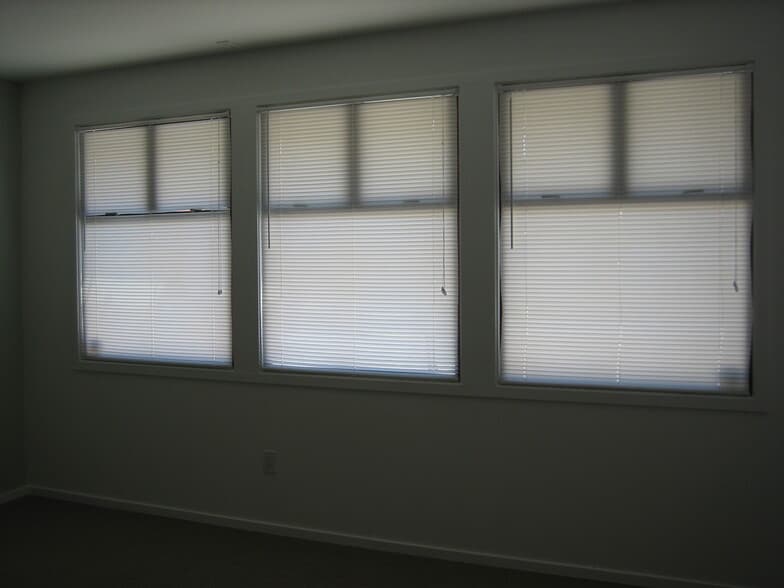 More Photos Of 6555-6557 Shattuck Ave, Oakland Office Residential For Lease