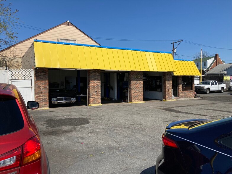 More Photos Of 905 Dundalk Ave, Baltimore Auto Dealership For Sale