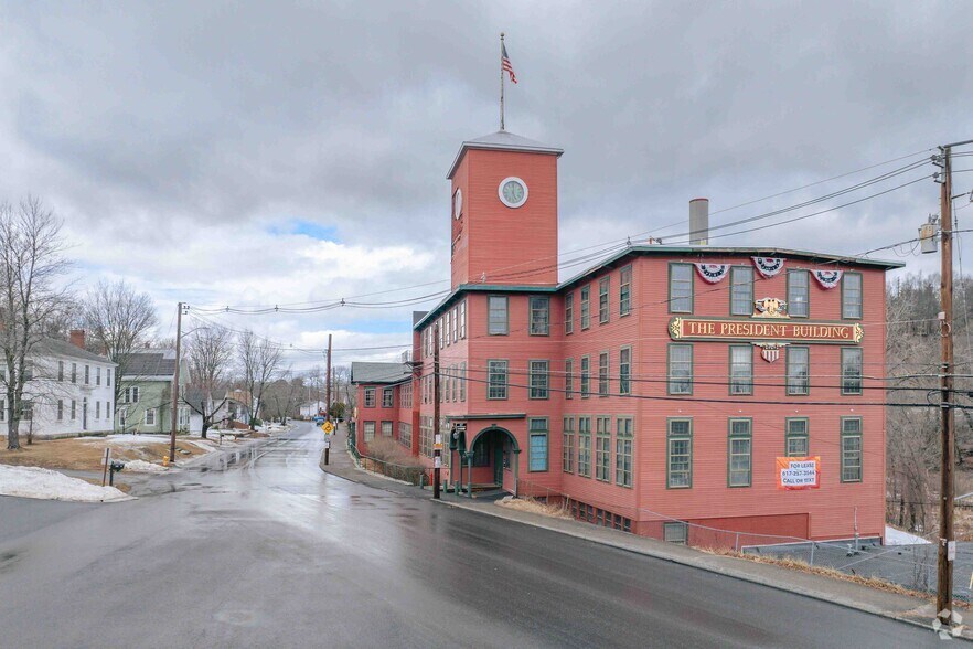 More Photos Of 17 Leominster Rd, Shirley Warehouse For Lease
