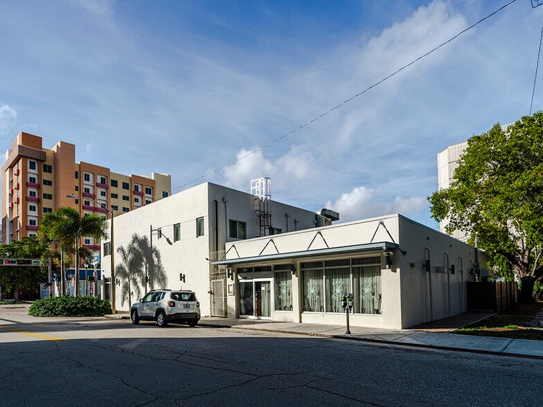 More Photos Of 518 S Dixie Hwy, West Palm Beach Storefront Retail Residential For Sale