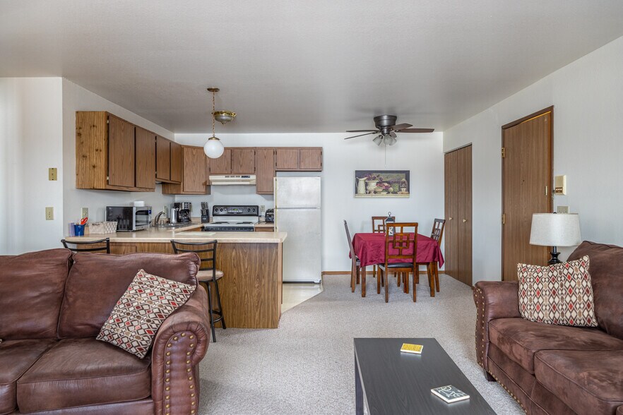 More Photos Of 205-235 W Calumet St, Appleton Apartments For Sale