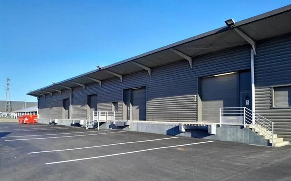 Primary Photo Of 31 Avenue De Larrieu, Toulouse Office For Lease