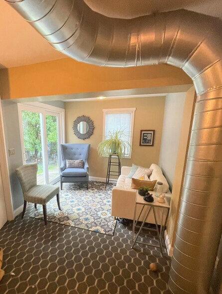 More Photos Of 890-892 County Line Rd, Bryn Mawr Office For Sale