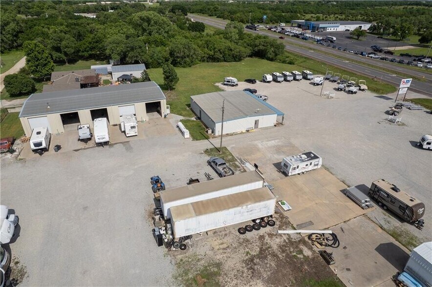 More Photos Of 11932 SW US Highway 54, Augusta Trailer Camper Park For Sale