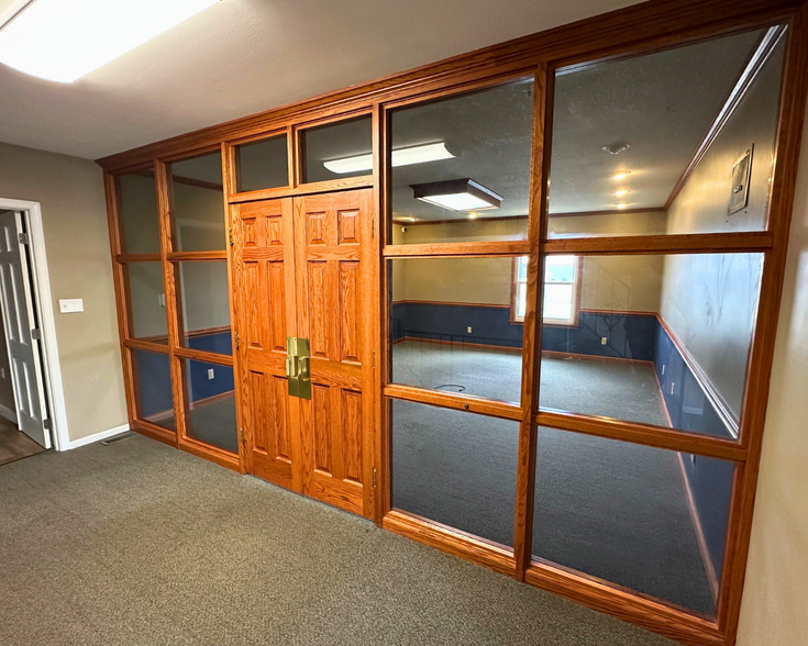 More Photos Of 2230 W Coliseum Blvd, Fort Wayne Office For Sale