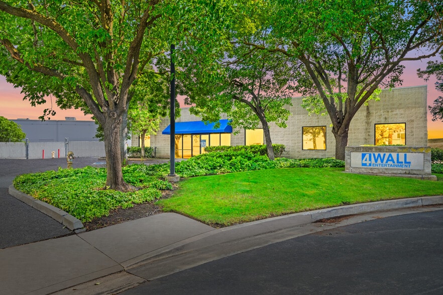 More Photos Of 4081 Seaport Blvd, West Sacramento Warehouse For Lease