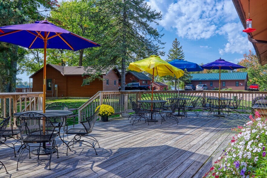 More Photos Of 8534 N Deerfoot Rd, Hayward Hotel For Sale