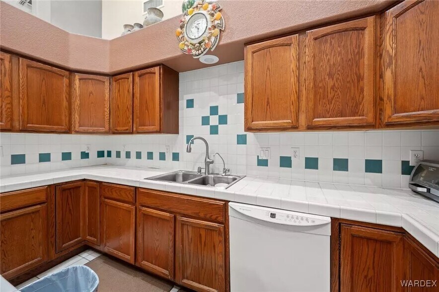 More Photos Of 1974 E Clear Lake Dr, Fort Mohave Assisted Living For Sale
