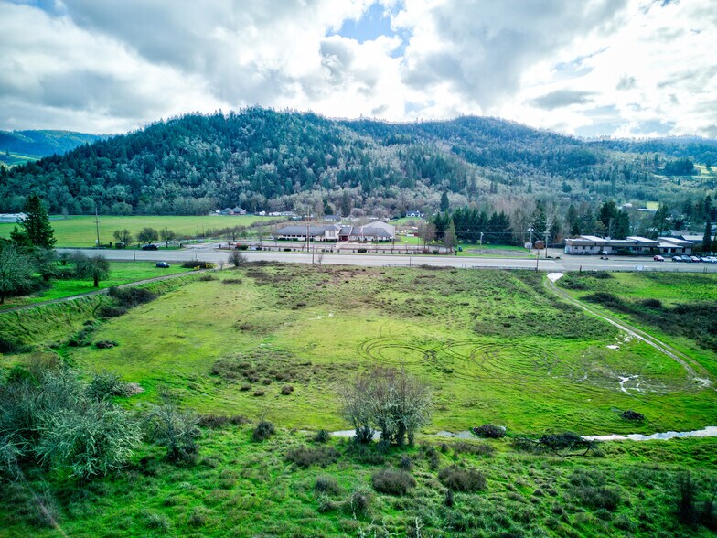 More Photos Of 3110 NE Diamond Lake Blvd, Roseburg Land For Sale