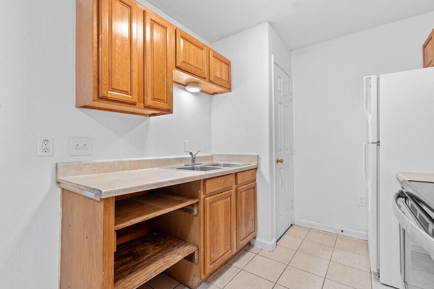 More Photos Of 8207 Sam Rayburn Dr, Austin Apartments For Sale