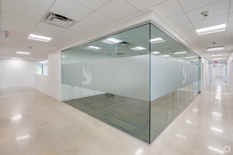 More Photos Of 6900 SW 80th St, Miami Medical For Sale