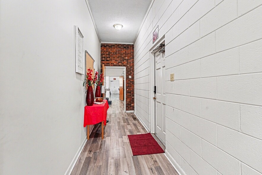 More Photos Of 1381 Lees Chapel Rd, Greensboro Specialty For Sale