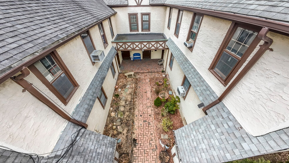 More Photos Of 4320 Hamilton Pl, Flushing Apartments For Sale