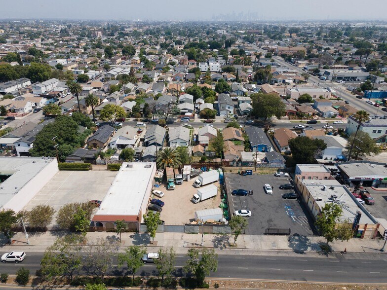 More Photos Of 235 E Manchester, Los Angeles Land For Sale