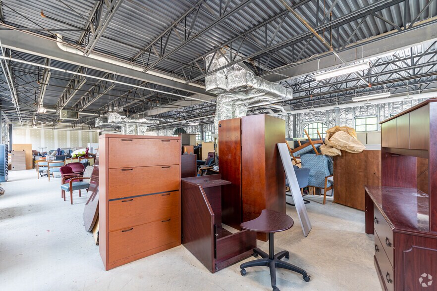 More Photos Of 4853 Pulaski Hwy, Perryville Office For Lease