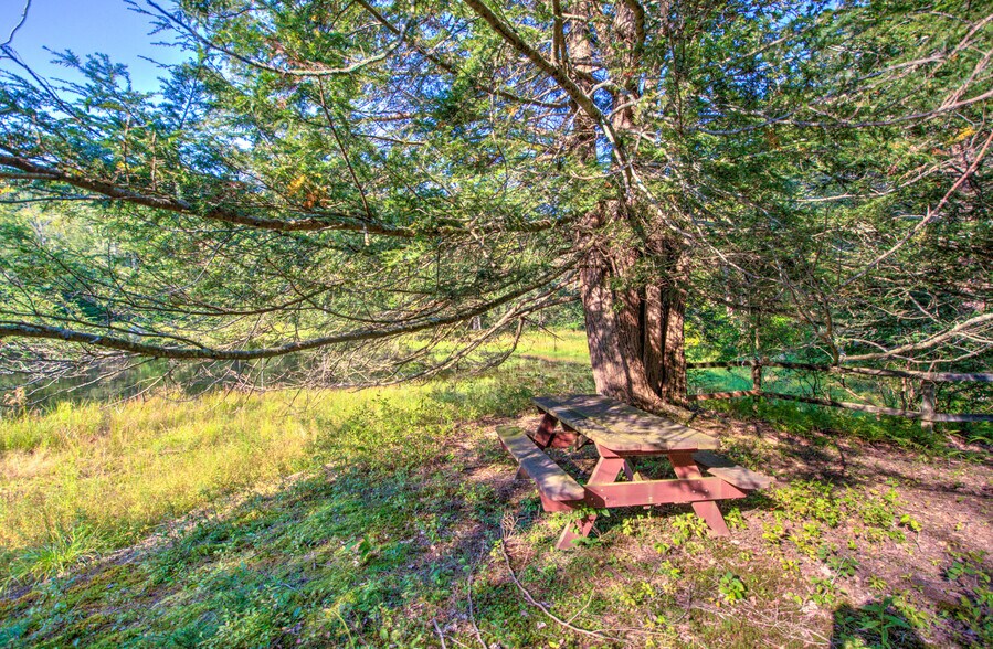 More Photos Of 167 Route 191, Cresco General Retail For Lease