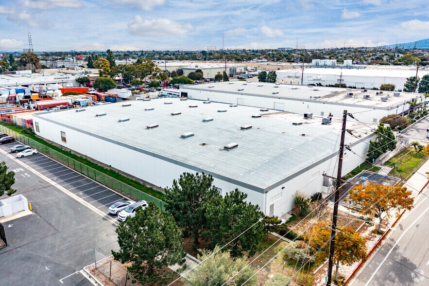 More Photos Of 3730 Redondo Beach Ave, Redondo Beach Warehouse For Lease