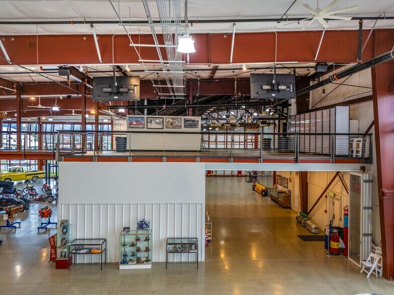 More Photos Of 1920 Garrett St, Enumclaw Industrial For Sale