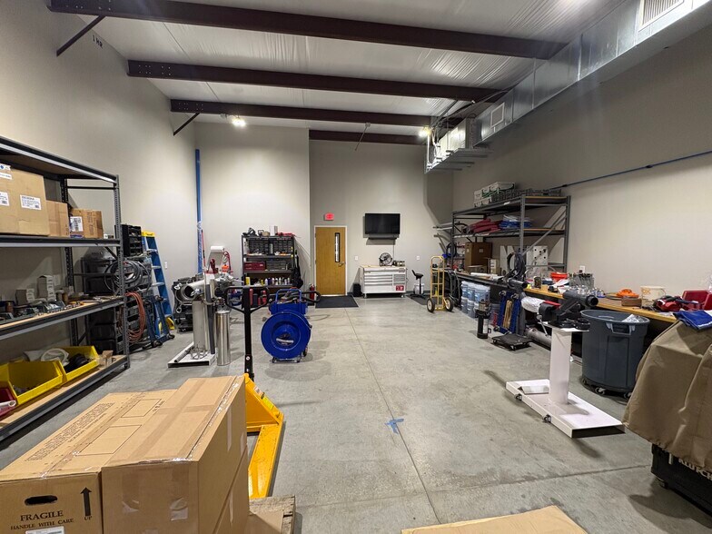 More Photos Of 395-397 Park Ave, Youngsville Industrial For Lease