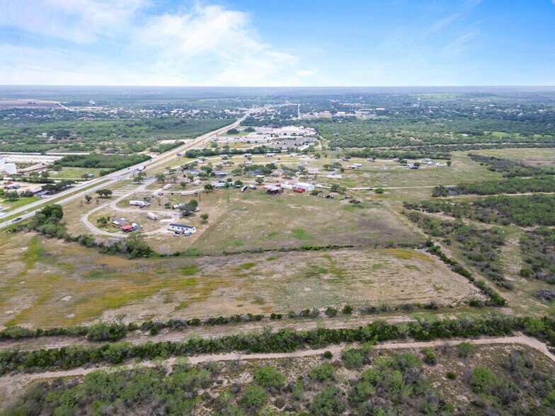More Photos Of 3117 Highway 281, George West Specialty For Sale