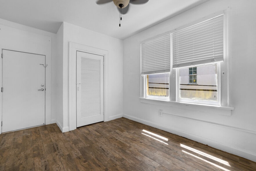 More Photos Of 114 Menores Ave, Coral Gables Apartments For Sale