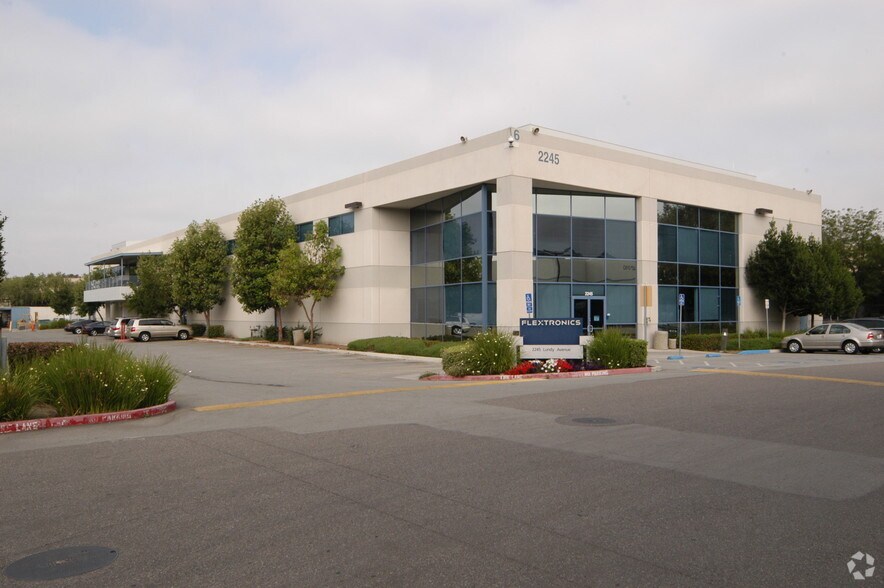 More Photos Of 2243 Lundy Ave, San Jose Manufacturing For Lease