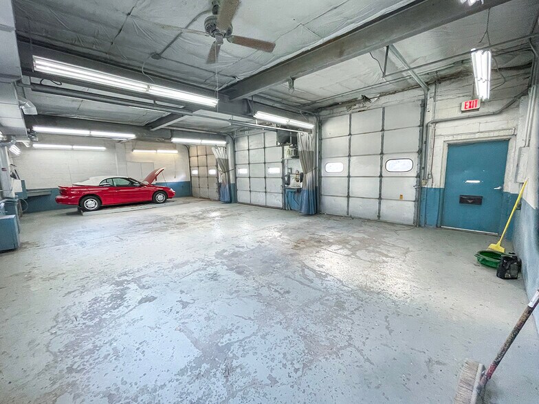 More Photos Of 459 Southgate Dr, Tomahawk Industrial For Sale