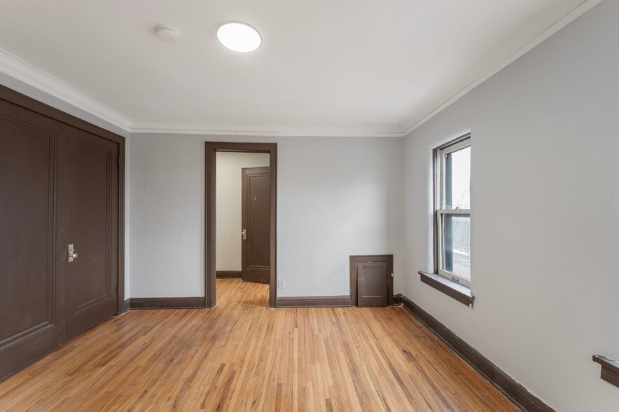 More Photos Of 487 Grand Ave, Saint Paul Apartments For Sale