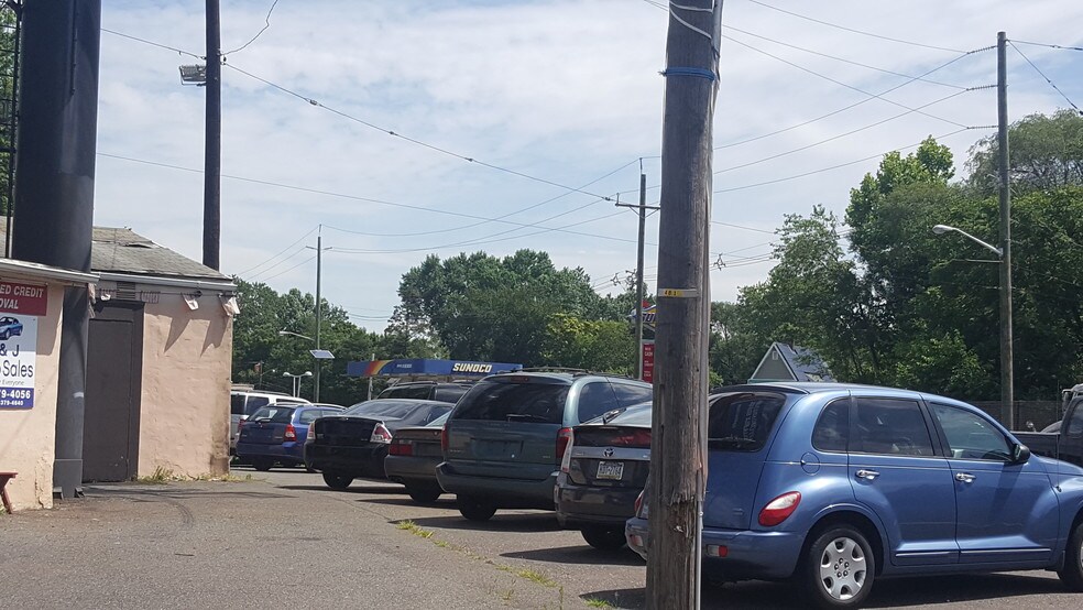 More Photos Of 750 Crescent Blvd, Woodlynne Auto Dealership For Lease