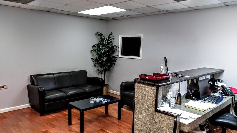 More Photos Of 770 N LaSalle St, Chicago Office For Lease