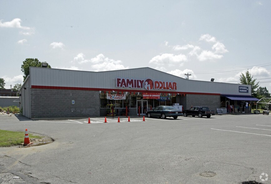 Primary Photo Of 220-224 N Royal St, Jackson Storefront For Sale